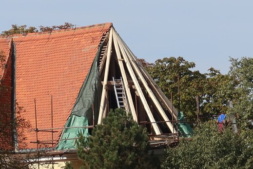Fotoreportáž - Oprava střechy kostela